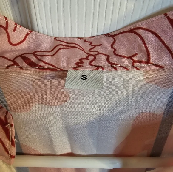 Adorable Lightweight Multiple Print Dress - Picture 2 of 7